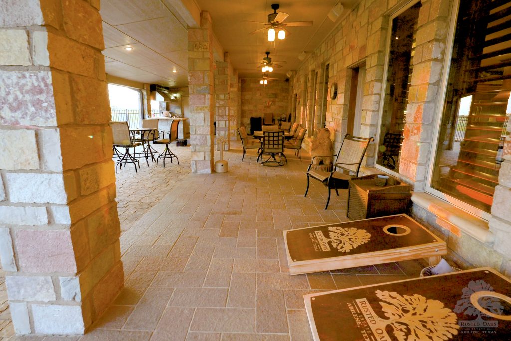 Rusted Oaks Estate photo